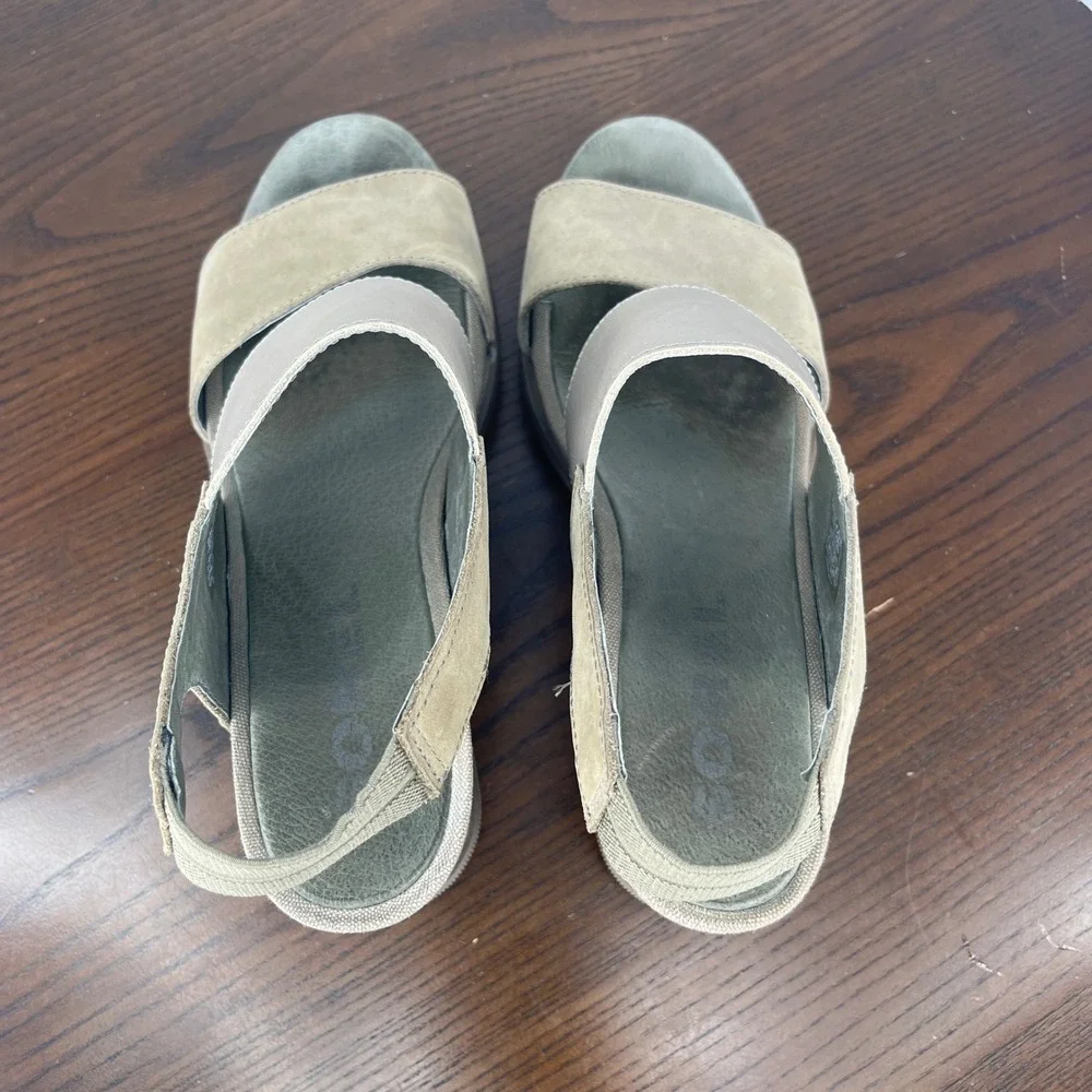 Sorel Joanie II Sandals Women 9 Beige Leather Platform Lug Slingback NL3556-365‎